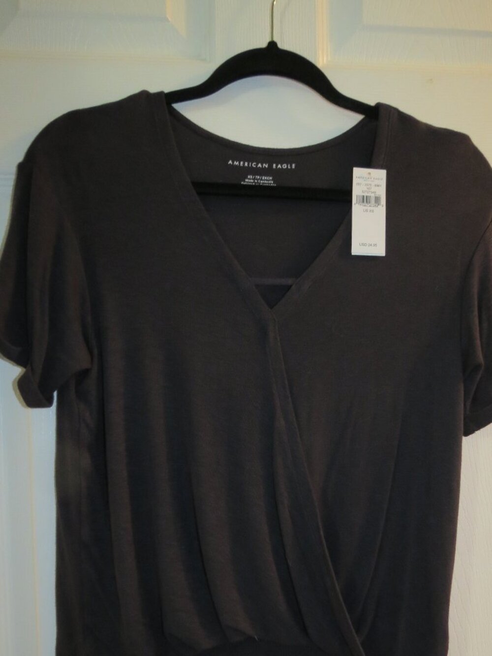 NWT $24 American Eagle Size XS X Small Dark Gray Short Sleeve High Low Top Shirt